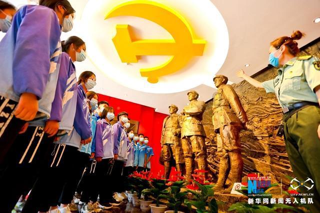 小猫钓鱼游戏龙王版有船