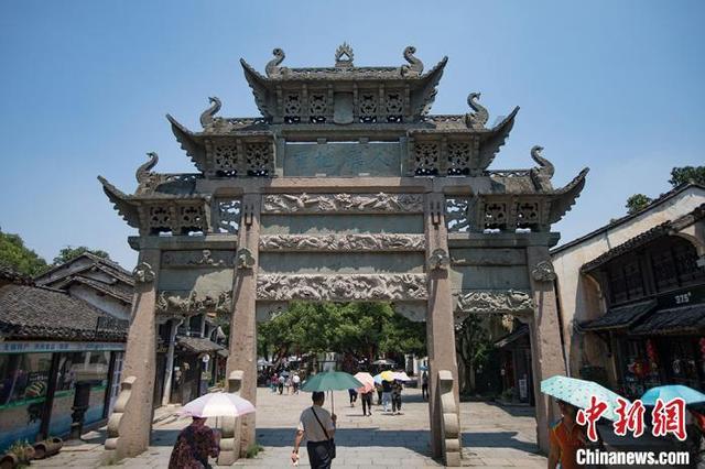 170万腊肉只卖一单！黄圣依杨子助力带货翻车？商家报警，看看